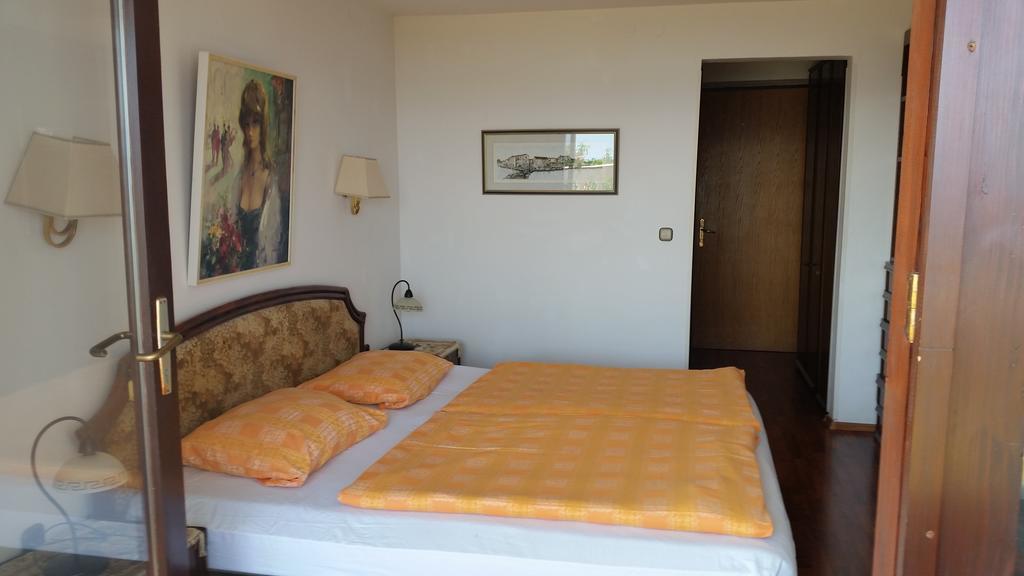 Guest House Villa Marlis Malinska Habitación foto